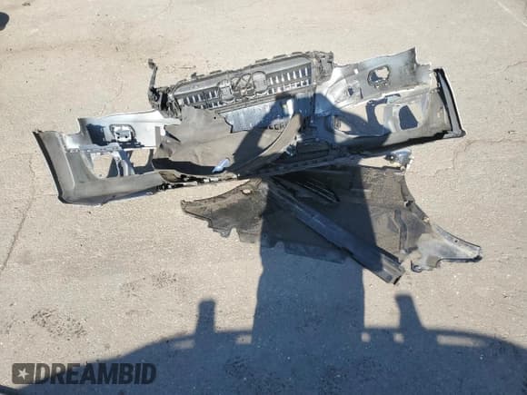 ✅ 2016 Audi allroad A4 Premium Plus • VIN: WA1UFAFL9GA002707 • Lot: 65979835. Wystawiony na Copart z przebiegiem 133 360 mil. Bezpłatny archiwum sprzedaży aukcyjnych z USA i szczegółowy raport historii pojazdu na DreamBid. Zdjęcie 13.