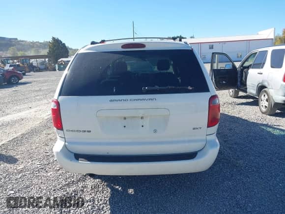 2005 Dodge Caravan SXT с VIN 2D4GP44L65R518524, выставлен на аукционе IAAI как лот 43440196 с пробегом 146 510 миль миль и . История ставок и продаж доступна на DreamBid. Изображение 16.