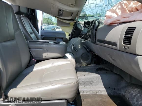 ✅ 2007 Chevrolet Silverado 2500HD Work Truck • VIN: 1GCHC24K47E549134 • Лот: 70326355. Опубликован ранее на Copart с пробегом Не указан. Бесплатный доступ к архиву аукционных продаж из США и подробный отчёт об истории автомобиля на DreamBid. Изображение 7.