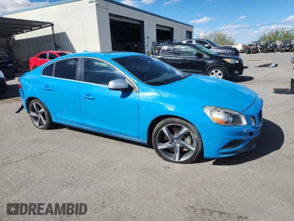 ✅ 2013 Volvo S60 T6 R-Design Platinum • VIN: YV1902FH2D2210961 • Lot: 86728665. Wystawiony na Copart z przebiegiem 199 332 mil. Bezpłatny archiwum sprzedaży aukcyjnych z USA i szczegółowy raport historii pojazdu na DreamBid. Zdjęcie 4.