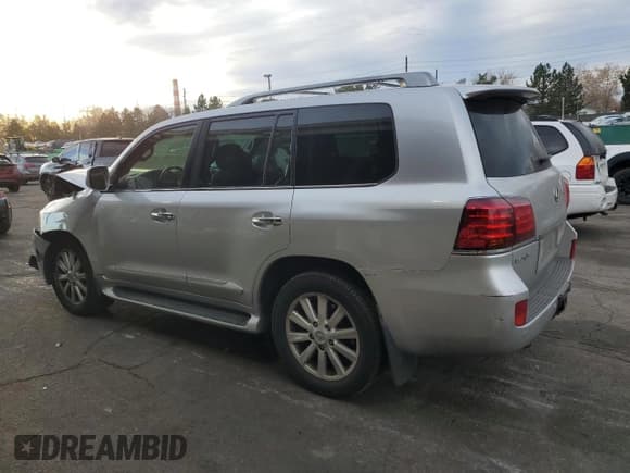 ✅ 2008 Lexus LX 570 • VIN: JTJHY00W384010961 • Lot: 92098555. Listed on Copart with 213,330 mi. Free auction sales archive from the USA and detailed vehicle history report at DreamBid. Image 2.