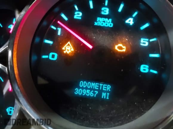 ✅ 2011 GMC Sierra 2500HD Work Truck • VIN: 1GT02ZCG7BF118862 • Lot: 42733392. Wystawiony na IAAI z przebiegiem 309 567 mil. Bezpłatny archiwum sprzedaży aukcyjnych z USA i szczegółowy raport historii pojazdu na DreamBid. Zdjęcie 15.