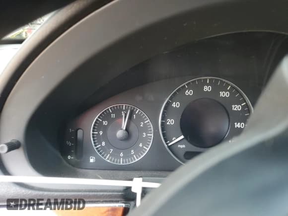 ✅ 2004 Mercedes-Benz E 320 • VIN: WDBUH82J94X112807 • Lot: 63600415. Wystawiony na Copart z przebiegiem Nie podano. Bezpłatny archiwum sprzedaży aukcyjnych z USA i szczegółowy raport historii pojazdu na DreamBid. Zdjęcie 9.