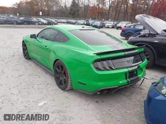 ✅ 2019 Ford Mustang GT Premium • VIN: 1FA6P8CF3K5156873 • Lot: 43633673. Wystawiony na IAAI z przebiegiem 30 947 mil. Bezpłatny archiwum sprzedaży aukcyjnych z USA i szczegółowy raport historii pojazdu na DreamBid. Zdjęcie 3.
