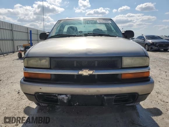 ✅ 2003 Chevrolet S-10 LS • VIN: 1GCCS14H238228861 • Лот: 42959495. Опубликован ранее на Copart с пробегом 180 080 миль. Бесплатный доступ к архиву аукционных продаж из США и подробный отчёт об истории автомобиля на DreamBid. Изображение 5.