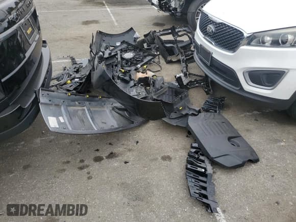 ✅ 2020 Land Rover Range Rover • VIN: SALGR2SU3LA589326 • Lot: 75936514. Listed on Copart with 56,079 mi. Free auction sales archive from the USA and detailed vehicle history report at DreamBid. Image 13.