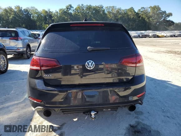 ✅ 2018 Volkswagen Golf GTI S • VIN: 3VW547AU5JM275296 • Lot: 86992275. Wystawiony na Copart z przebiegiem 73 839 mil. Bezpłatny archiwum sprzedaży aukcyjnych z USA i szczegółowy raport historii pojazdu na DreamBid. Zdjęcie 6.