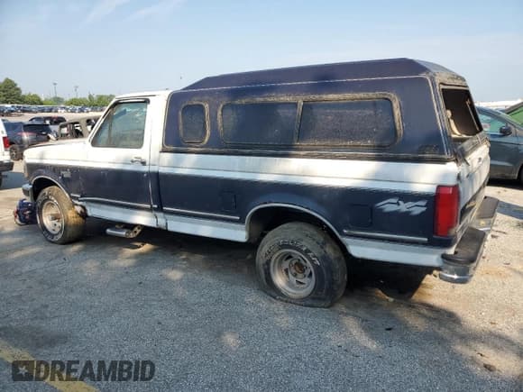 ✅ 1993 Ford F-150 • VIN: 1FTEF14N6PLA03493 • Лот: 68341435. Опубликован ранее на Copart с пробегом Не указан. Бесплатный доступ к архиву аукционных продаж из США и подробный отчёт об истории автомобиля на DreamBid. Изображение 2.