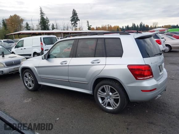 ✅ 2014 Mercedes-Benz GLK 350 • VIN: WDCGG8JB3EG312766 • Лот: 43644743. Опубликован ранее на IAAI с пробегом 215 561 миль. Бесплатный доступ к архиву аукционных продаж из США и подробный отчёт об истории автомобиля на DreamBid. Изображение 14.