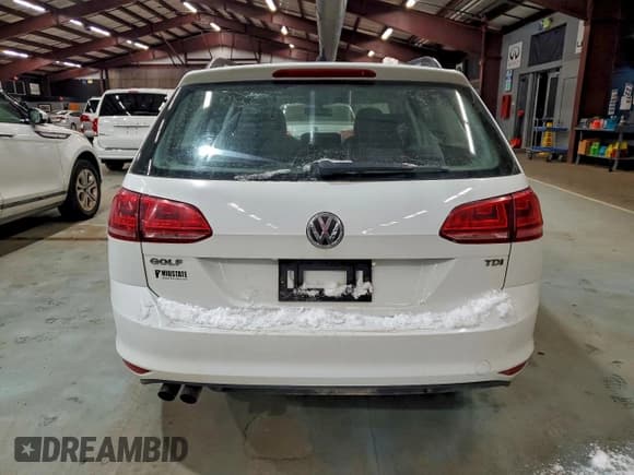 ✅ 2015 Volkswagen Golf SE • VIN: 3VWCA7AU6FM506939 • Lot: 96054235. Listed on Copart with 160,600 mi. Free auction sales archive from the USA and detailed vehicle history report at DreamBid. Image 6.