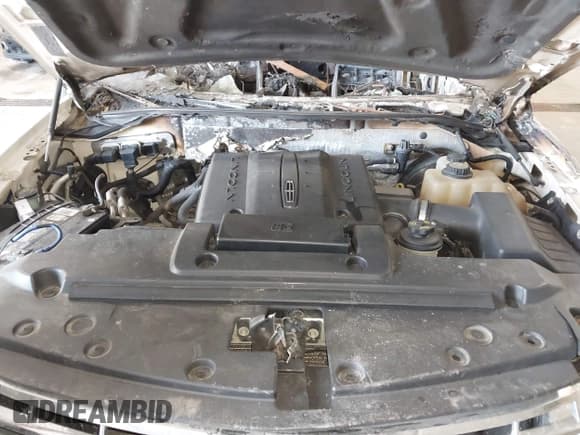 ✅ 2007 Lincoln Navigator • VIN: 5LMFU27517LJ16210 • Lot: 42700467. Wystawiony na IAAI z przebiegiem Nie podano. Bezpłatny archiwum sprzedaży aukcyjnych z USA i szczegółowy raport historii pojazdu na DreamBid. Zdjęcie 10.