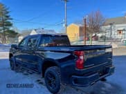✅ 2019 Chevrolet Silverado 1500 LT Trail Boss • VIN: 1GCPYFED4KZ408196 • Lot: 95799425. Wystawiony na Copart z przebiegiem 140 512 mil. Bezpłatny archiwum sprzedaży aukcyjnych z USA i szczegółowy raport historii pojazdu na DreamBid. Zdjęcie 3.