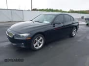 ✅ 2014 BMW 3 Series 320i • VIN: WBA3B1C50EP679106 • Лот: 43887591. Опубликован ранее на IAAI с пробегом 133 905 миль. Бесплатный доступ к архиву аукционных продаж из США и подробный отчёт об истории автомобиля на DreamBid. Изображение 2.