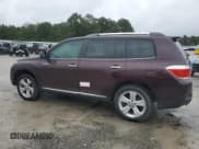 ✅ 2013 Toyota Highlander Limited • VIN: 5TDYK3EH4DS100196 • Lot: 90215965. Wystawiony na Copart z przebiegiem Nie podano. Bezpłatny archiwum sprzedaży aukcyjnych z USA i szczegółowy raport historii pojazdu na DreamBid. Zdjęcie 2.