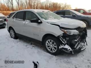 2018 Chevrolet Equinox LS z VIN 2GNAXHEV4J6305598, wystawiony jako Copart lot #41698975 z przebiegiem 107 581 mil mil oraz Szkoda całkowita • Salvage title. Historia ofert i sprzedaży dostępna na DreamBid. Obrazek 4.