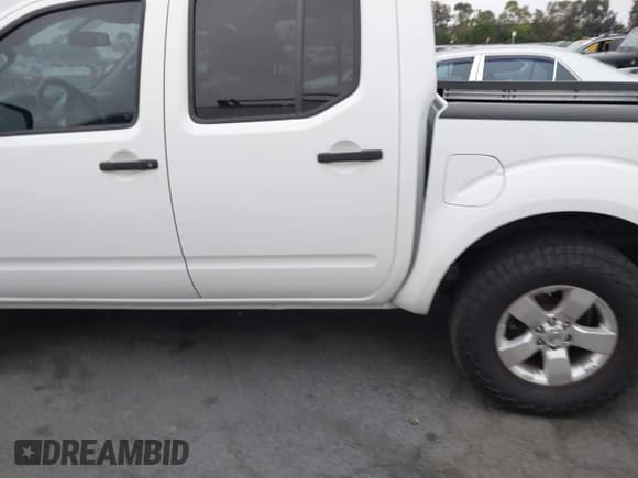 ✅ 2012 Nissan Frontier SV • VIN: 1N6AD0ER3CC400327 • Lot: 42783566. Wystawiony na IAAI z przebiegiem 69 837 mil. Bezpłatny archiwum sprzedaży aukcyjnych z USA i szczegółowy raport historii pojazdu na DreamBid. Zdjęcie 13.