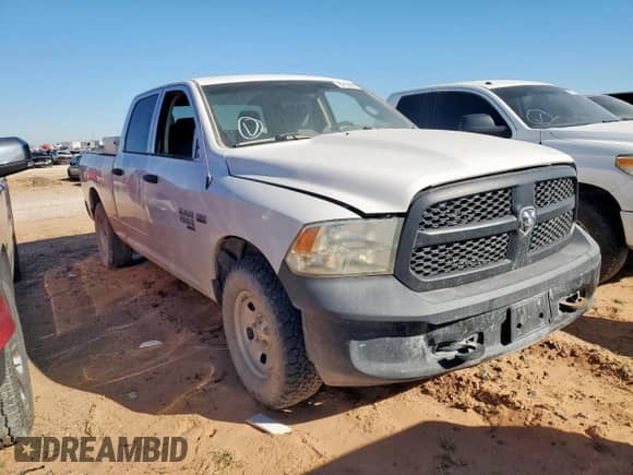 2019 Ram 1500 Tradesman z VIN 1C6RR7ST9KS672201, wystawiony jako Copart lot #82155275 z przebiegiem 136 786 mil mil oraz Szkoda całkowita • Salvage title. Historia ofert i sprzedaży dostępna na DreamBid. Obrazek 4.