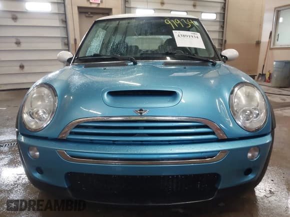 ✅ 2005 MINI Hardtop S • VIN: WMWRE33525TD99212 • Lot: 43891934. Wystawiony na IAAI z przebiegiem 119 213 mil. Bezpłatny archiwum sprzedaży aukcyjnych z USA i szczegółowy raport historii pojazdu na DreamBid. Zdjęcie 6.