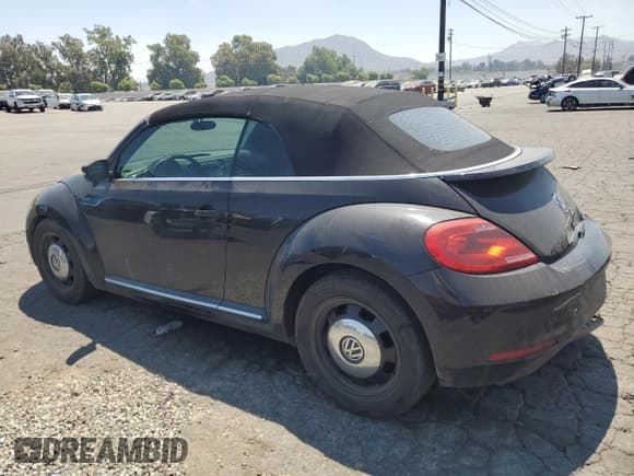 ✅ 2014 Volkswagen Beetle 1.8T • VIN: 3VW507AT4EM819649 • Lot: 67871065. Listed on Copart with 145,262 mi. Free auction sales archive from the USA and detailed vehicle history report at DreamBid. Image 2.