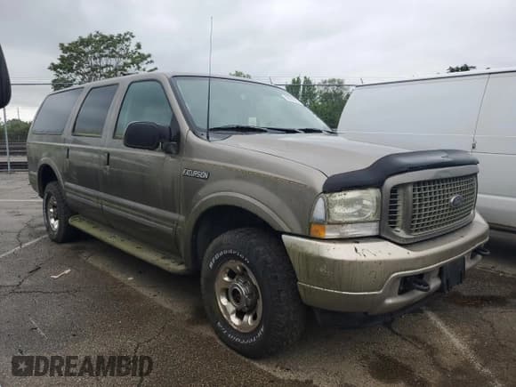 ✅ 2003 Ford Excursion Limited • VIN: 1FMNU43S03EB70747 • Лот: 58024235. Опубликован ранее на Copart с пробегом 199 836 миль. Бесплатный доступ к архиву аукционных продаж из США и подробный отчёт об истории автомобиля на DreamBid. Изображение 4.