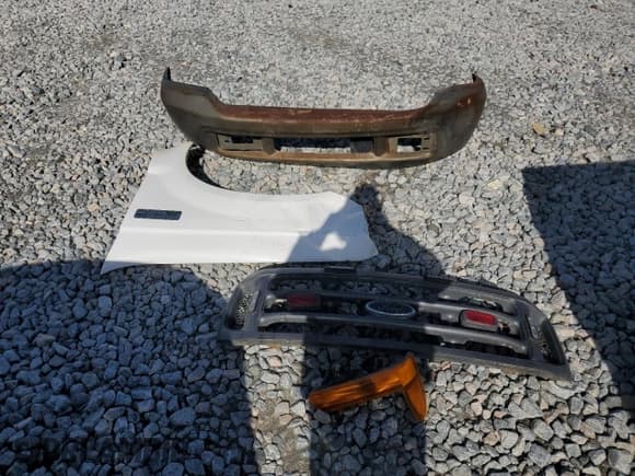 ✅ 2000 Ford F-250 XL • VIN: 1FTNF21F6YEE07189 • Lot: 88033105. Listed on Copart with 255,739 mi. Free auction sales archive from the USA and detailed vehicle history report at DreamBid. Image 12.