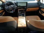 ✅ 2025 Lexus NX 450h+ Luxury • VIN: JTJHKCFZ8S2045003 • Лот: 83684334. Опубликован ранее на Copart с пробегом 2 269 миль. Бесплатный доступ к архиву аукционных продаж из США и подробный отчёт об истории автомобиля на DreamBid. Изображение 8.