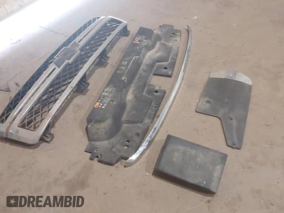 ✅ 2012 Chevrolet Silverado 2500HD LTZ • VIN: 1GC1KYC84CF117337 • Lot: 42709285. Listed on IAAI with 325,476 mi. Free auction sales archive from the USA and detailed vehicle history report at DreamBid. Image 12.