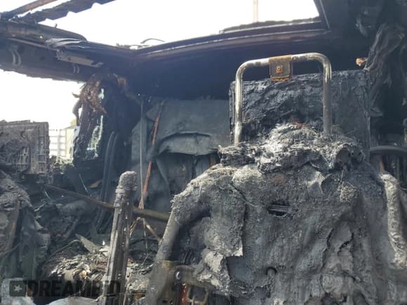 ✅ 2015 Land Rover Range Rover Autobiography • VIN: SALGV3TFXFA203717 • Lot: 45973135. Listed on Copart with Not provided. Free auction sales archive from the USA and detailed vehicle history report at DreamBid. Image 10.