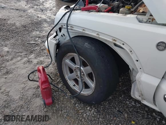 ✅ 2005 Jeep Liberty Limited • VIN: 1J4GL58K05W720079 • Lot: 43874348. Wystawiony na IAAI z przebiegiem 158 239 mil. Bezpłatny archiwum sprzedaży aukcyjnych z USA i szczegółowy raport historii pojazdu na DreamBid. Zdjęcie 6.