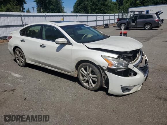 ✅ 2013 Nissan Altima SV • VIN: 1N4BL3AP4DN463948 • Lot: 60295225. Listed on Copart with 133,924 mi. Free auction sales archive from the USA and detailed vehicle history report at DreamBid. Image 4.