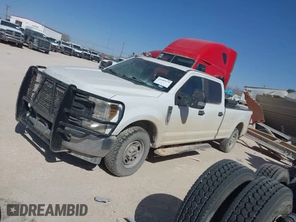 ✅ 2019 Ford F-250 XL • VIN: 1FT7W2A69KEC68823 • Lot: 41689175. Wystawiony na IAAI z przebiegiem 153 022 mil. Bezpłatny archiwum sprzedaży aukcyjnych z USA i szczegółowy raport historii pojazdu na DreamBid. Zdjęcie 14.