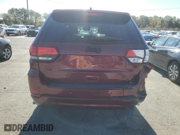 ✅ 2018 Jeep Grand Cherokee Laredo E • VIN: 1C4RJEAG2JC153315 • Лот: 89795555. Опубликован ранее на Copart с пробегом 108 447 миль. Бесплатный доступ к архиву аукционных продаж из США и подробный отчёт об истории автомобиля на DreamBid. Изображение 6.