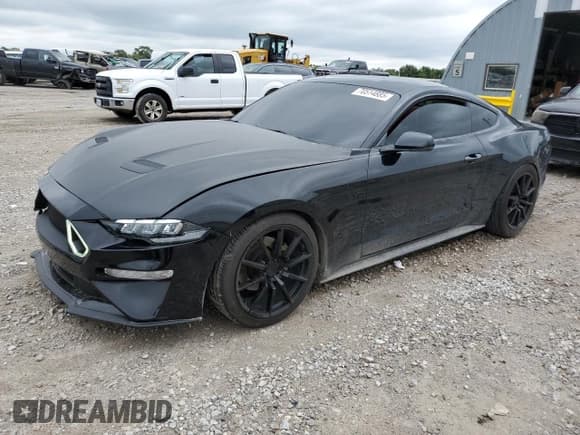 ✅ 2018 Ford Mustang EcoBoost • VIN: 1FA6P8TH3J5163192 • Lot: 70514885. Listed on Copart with 103,181 mi. Free auction sales archive from the USA and detailed vehicle history report at DreamBid. Image 1.