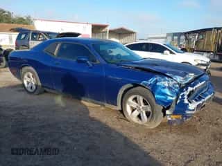 2010 Dodge Challenger SE z VIN 2B3CJ4DV0AH261554, wystawiony jako IAAI lot #43384171 z przebiegiem 147 344 mil mil oraz . Historia ofert i sprzedaży dostępna na DreamBid. Obrazek 1.