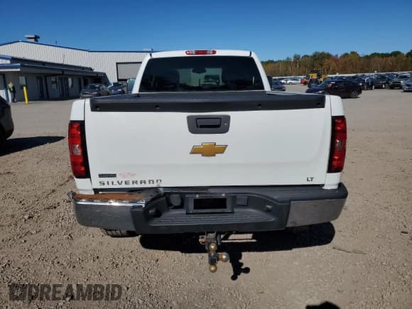 ✅ 2012 Chevrolet Silverado 1500 LT • VIN: 1GCRKSE75CZ133985 • Lot: 86996105. Wystawiony na Copart z przebiegiem 213 267 mil. Bezpłatny archiwum sprzedaży aukcyjnych z USA i szczegółowy raport historii pojazdu na DreamBid. Zdjęcie 6.