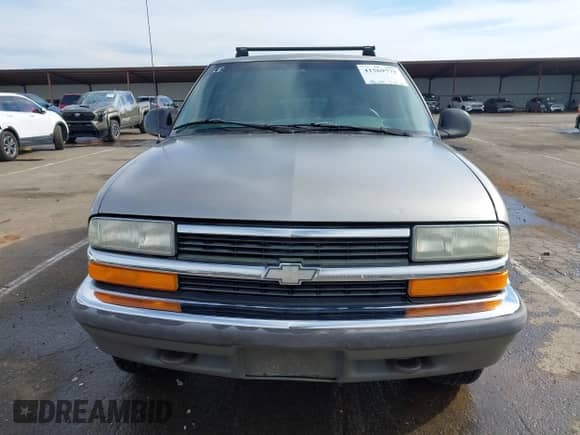 1998 Chevrolet Blazer LT with VIN 1GNDT13W6W2299562, listed as a IAAI auction lot 41569772 with 132,506 mi miles and . Bid and sale history available at DreamBid. Image 12.