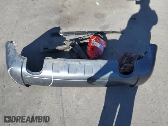 2005 Hyundai Tucson GLS z VIN KM8JN12D95U085444, wystawiony jako Copart lot #81137804 z przebiegiem 272 345 mil mil oraz Szkoda całkowita • Salvage title. Historia ofert i sprzedaży dostępna na DreamBid. Obrazek 13.