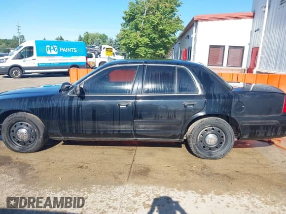 ✅ 2008 Ford Police Interceptor • VIN: 2FAHP71V98X162973 • Lot: 40736375. Listed on IAAI with 113,240 mi. Free auction sales archive from the USA and detailed vehicle history report at DreamBid. Image 14.