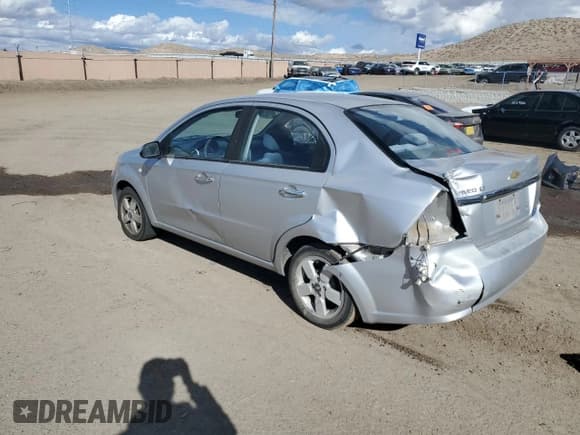 ✅ 2008 Chevrolet Aveo LT • VIN: KL1TG56658B261388 • Lot: 45560525. Wystawiony na Copart z przebiegiem 104 915 mil. Bezpłatny archiwum sprzedaży aukcyjnych z USA i szczegółowy raport historii pojazdu na DreamBid. Zdjęcie 2.