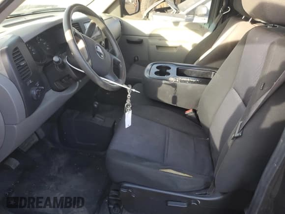 ✅ 2011 GMC Sierra 1500 Work Truck • VIN: 1GTN2TEX6BZ197391 • Лот: 86191244. Опубликован ранее на Copart с пробегом 186 977 миль. Бесплатный доступ к архиву аукционных продаж из США и подробный отчёт об истории автомобиля на DreamBid. Изображение 7.