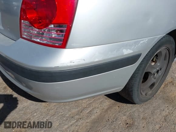 ✅ 2004 Hyundai Elantra GLS • VIN: KMHDN46D54U783394 • Lot: 42081704. Wystawiony na IAAI z przebiegiem 186 301 mil. Bezpłatny archiwum sprzedaży aukcyjnych z USA i szczegółowy raport historii pojazdu na DreamBid. Zdjęcie 6.