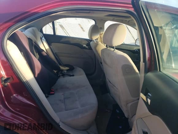 ✅ 2007 Ford Fusion SE • VIN: 3FAHP07ZX7R174936 • Лот: 81015575. Опубликован ранее на Copart с пробегом 250 716 миль. Бесплатный доступ к архиву аукционных продаж из США и подробный отчёт об истории автомобиля на DreamBid. Изображение 10.