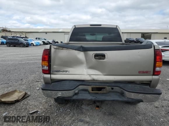 ✅ 2001 GMC Sierra 2500HD SLE • VIN: 1GTHK23U51F115697 • Лот: 49310135. Опубликован ранее на Copart с пробегом 245 987 миль. Бесплатный доступ к архиву аукционных продаж из США и подробный отчёт об истории автомобиля на DreamBid. Изображение 6.