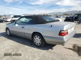 ✅ 1994 Mercedes-Benz E 320 • VIN: WDBEA66E0RC089491 • Lot: 45417885. Listed on Copart with 135,449 mi. Free auction sales archive from the USA and detailed vehicle history report at DreamBid. Image 2.