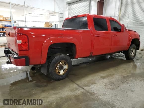 ✅ 2007 Chevrolet Silverado 2500HD LTZ • VIN: 1GCHK23667F560069 • Лот: 86021494. Опубликован ранее на Copart с пробегом 181 916 миль. Бесплатный доступ к архиву аукционных продаж из США и подробный отчёт об истории автомобиля на DreamBid. Изображение 3.