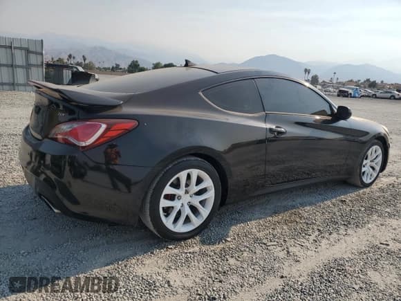 ✅ 2014 Hyundai Genesis Coupe Premium • VIN: KMHHT6KDXEU118663 • Lot: 67302595. Wystawiony na Copart z przebiegiem 114 118 mil. Bezpłatny archiwum sprzedaży aukcyjnych z USA i szczegółowy raport historii pojazdu na DreamBid. Zdjęcie 3.