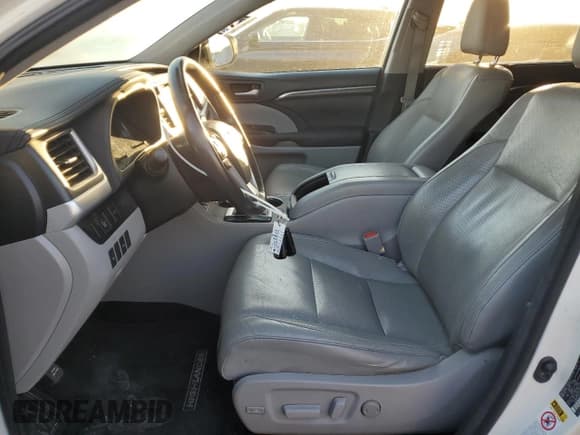 ✅ 2014 Toyota Highlander Limited • VIN: 5TDDKRFH4ES043323 • Lot: 89595355. Wystawiony na Copart z przebiegiem 161 896 mil. Bezpłatny archiwum sprzedaży aukcyjnych z USA i szczegółowy raport historii pojazdu na DreamBid. Zdjęcie 7.