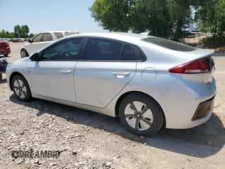 2018 Hyundai Ioniq Blue z VIN KMHC65LC4JU065468, wystawiony jako Copart lot #55142873 z przebiegiem 163 967 mil mil oraz . Historia ofert i sprzedaży dostępna na DreamBid. Obrazek 2.