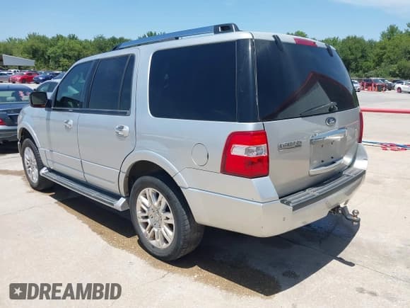 ✅ 2011 Ford Expedition Limited • VIN: 1FMJU1K54BEF17360 • Лот: 42816106. Опубликован ранее на IAAI с пробегом 223 548 миль. Бесплатный доступ к архиву аукционных продаж из США и подробный отчёт об истории автомобиля на DreamBid. Изображение 3.