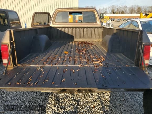 ✅ 1988 Dodge D/W 100 • VIN: 1B7FD04XXJS678038 • Lot: 84737964. Listed on Copart with 19,276 mi. Free auction sales archive from the USA and detailed vehicle history report at DreamBid. Image 10.